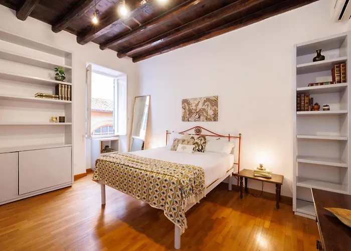 Апартаменты Gesu E Maria Balcony At Spanish Steps *