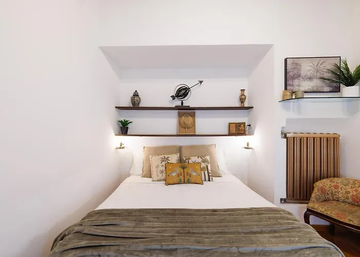 Gesu E Maria Balcony At Spanish Steps * Рим