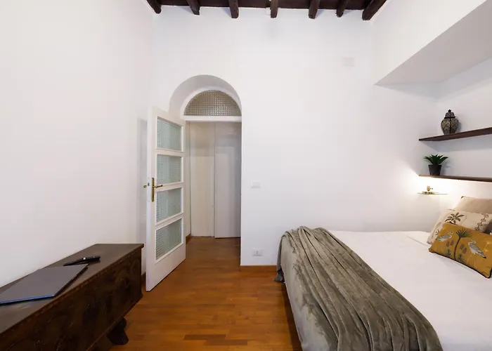 Gesu E Maria Balcony At Spanish Steps Рим