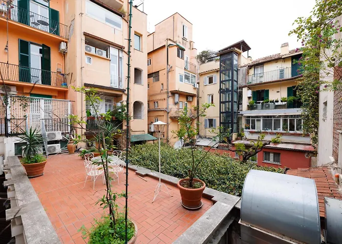 Gesu E Maria Balcony At Spanish Steps Рим
