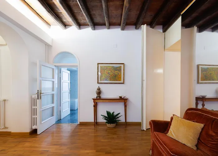 Апартаменты Gesu E Maria Balcony At Spanish Steps