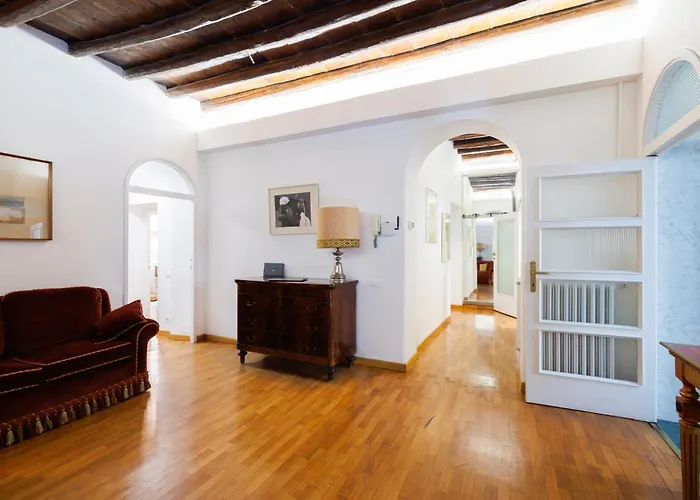 Апартаменты Gesu E Maria Balcony At Spanish Steps *