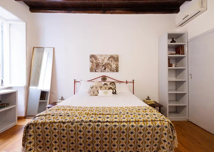 Апартаменты Gesu E Maria Balcony At Spanish Steps *