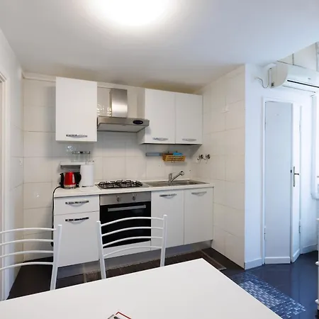 Gesu E Maria Balcony At Spanish Steps Řím