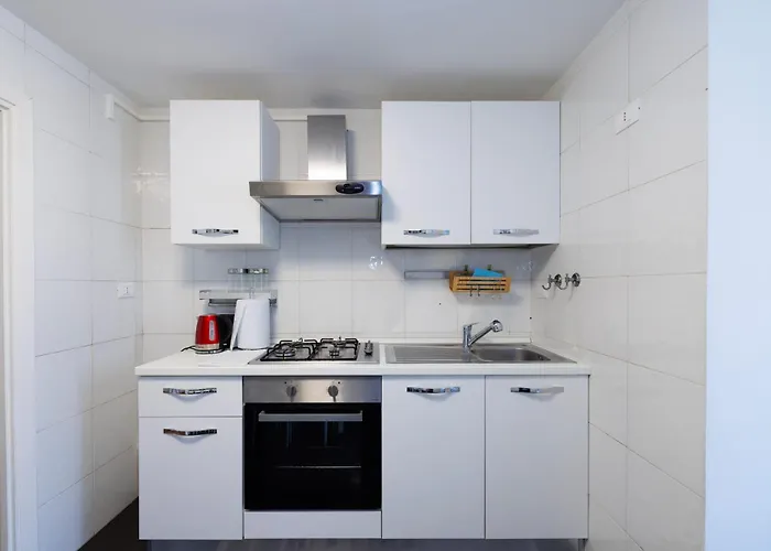 Апартаменты Gesu E Maria Balcony At Spanish Steps