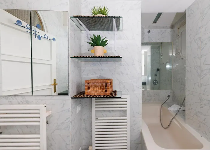 Апартаменты Gesu E Maria Balcony At Spanish Steps Рим