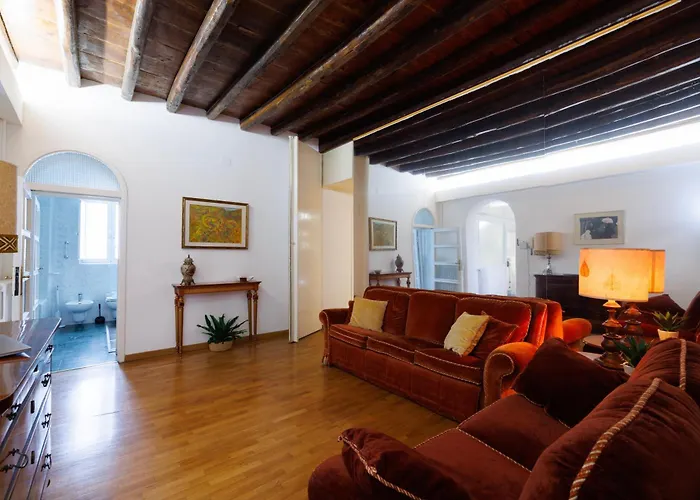 Gesu E Maria Balcony At Spanish Steps Апартаменты